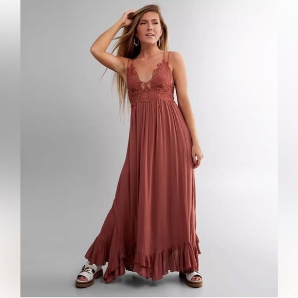 Pink Lily Dresses & Skirts - Pink Lily Such A Delight Lace Maxi Dress - Rose / Mauve